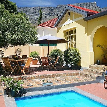 Tom'S Guest House Cape Town Exterior photo
